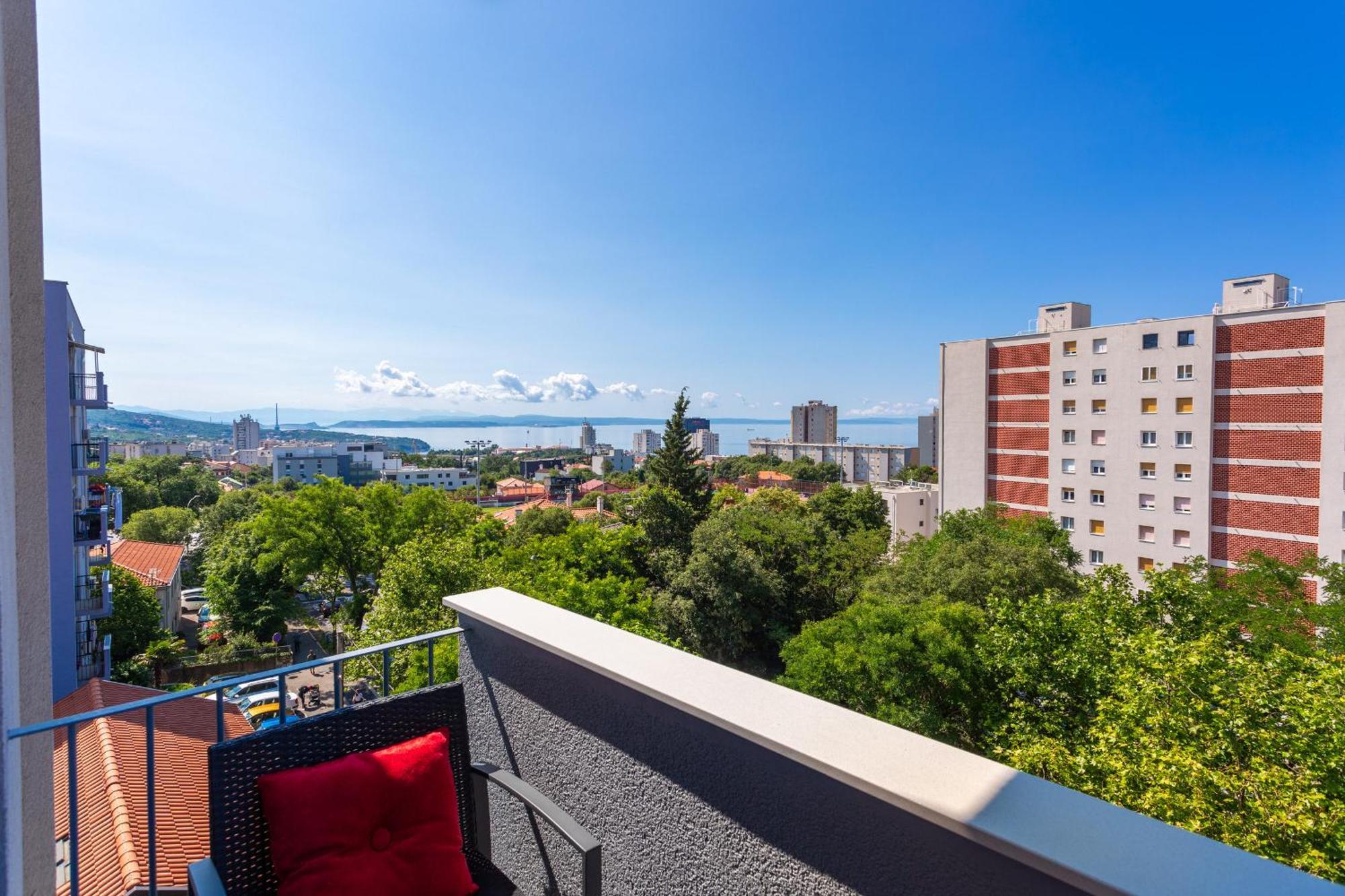 Brand New Apartment Close To The Beach, City Center And University Of Rijeka - Apartment Karlo Bagian luar foto